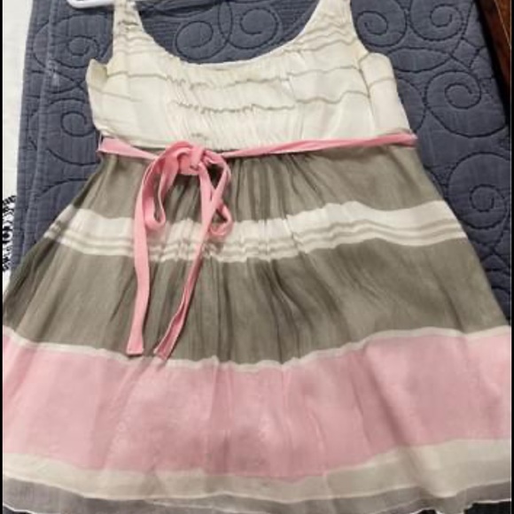 Nougat London. - Picture 1 of 2